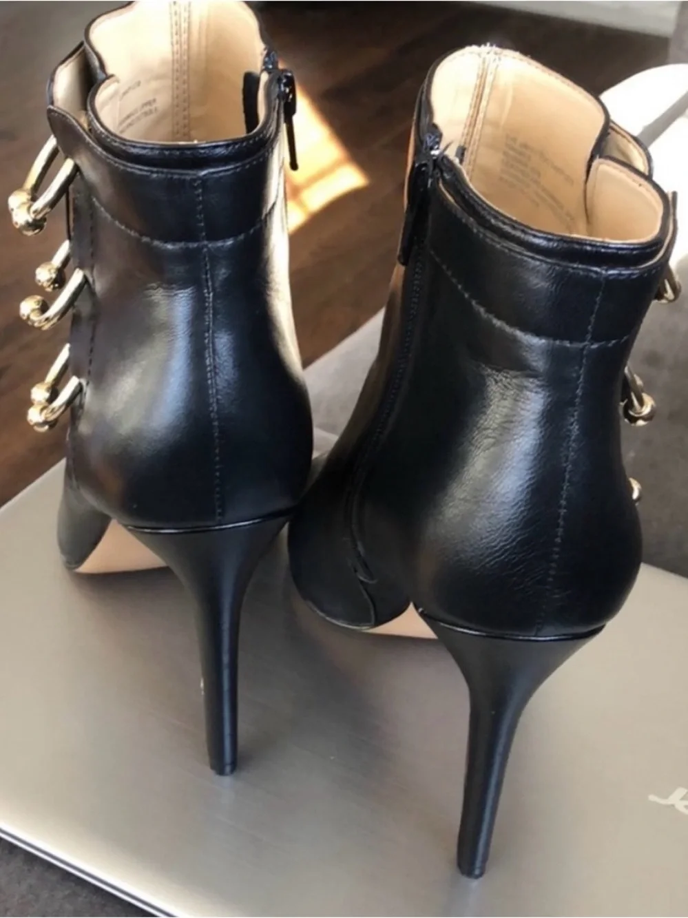 Katy Perry Black Leather Peep-Toe Ankle Boots with Gold Ring detail Sz 10